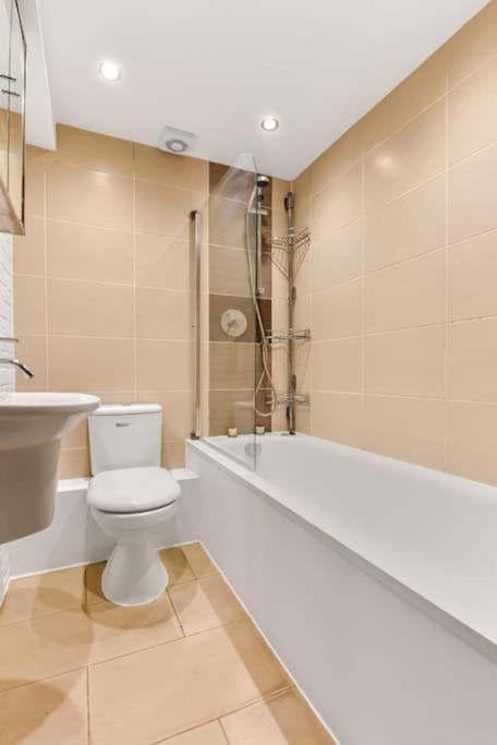 Spacious 2 Bed Urban Jungle Flat, Central Londres Exterior foto